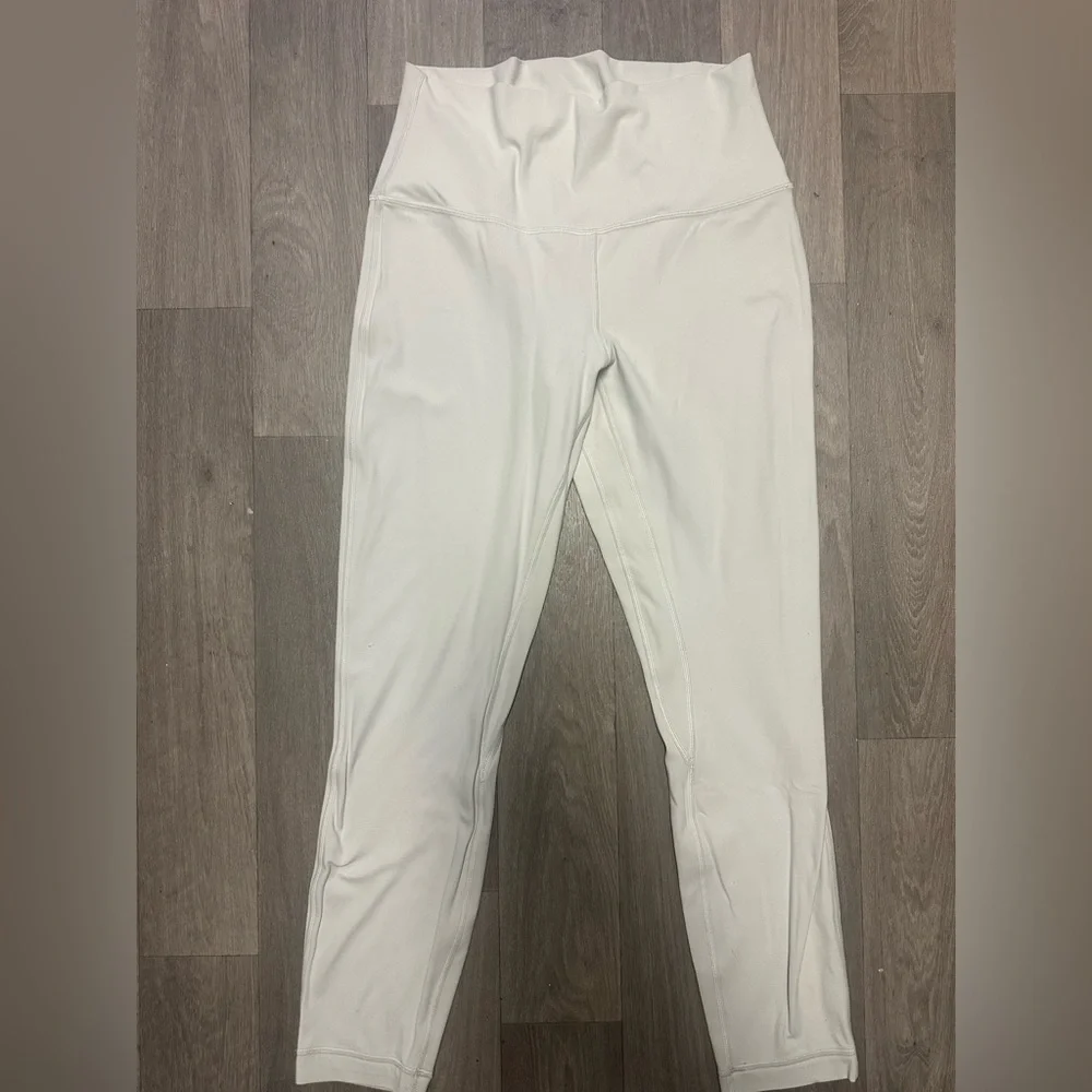 🤍🧁Lululemon Set🧁🤍 - Picture 7 of 7
